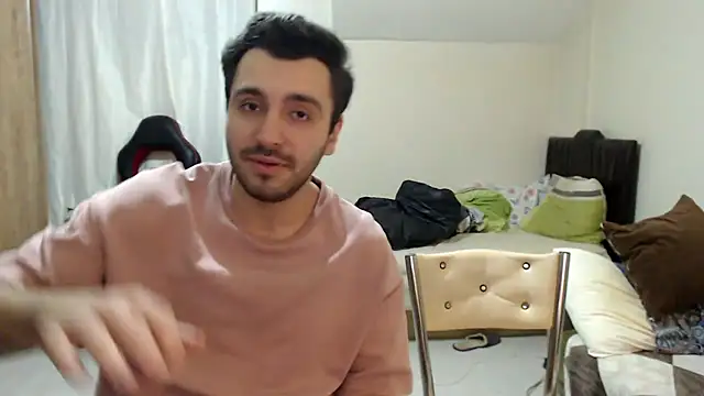 Snapshot of handsomeee04 chatting on October 31, 8:02 pm handsomeee04 online show from October 31, 8:02 pm