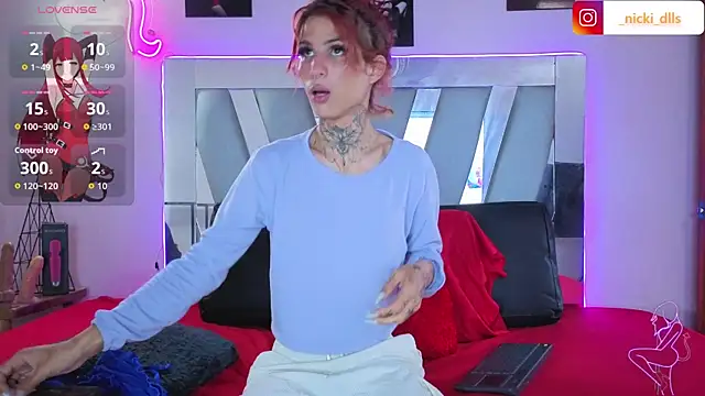 supradoll online show from December 17, 7:40 pm