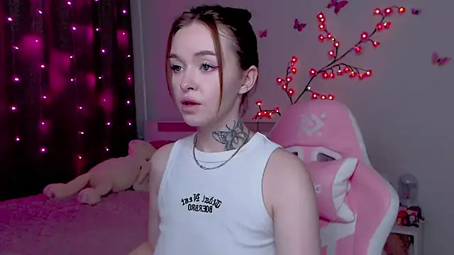 Snapshot of Naughty_Mable chatting on September 28, 2:40 am Naughty Mable online show from September 28, 2:40 am