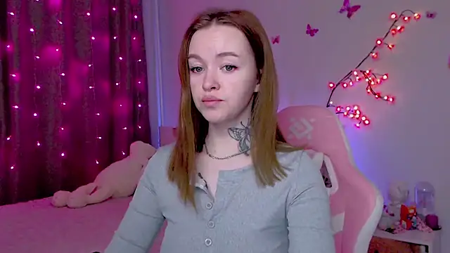 Snapshot of Naughty_Mable chatting on October 7, 12:37 am Naughty Mable online show from October 7, 12:37 am