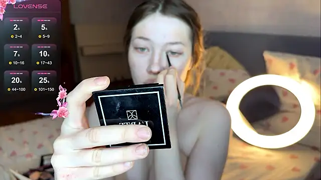 eva varnerr online show from February 3, 3:15 am