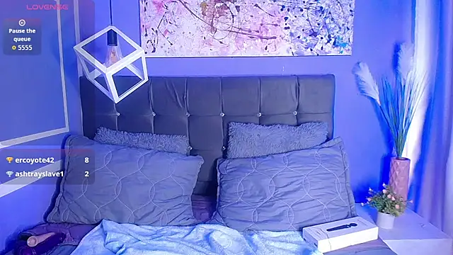 nikkystorm1  online show from September 15, 3:20 pm