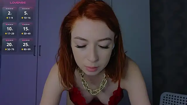 Cuteroxyfoxy online show from June 6, 8:53 am