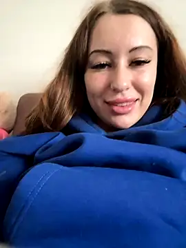 AndreaMood online show from October 16, 7:00 am