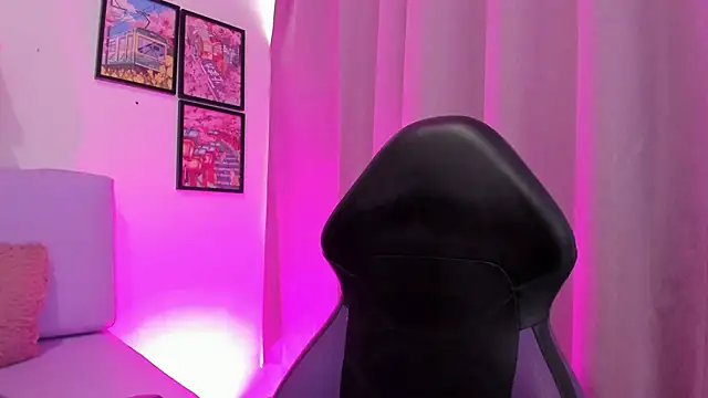 Carolina Burninng online show from February 28, 8:41 pm