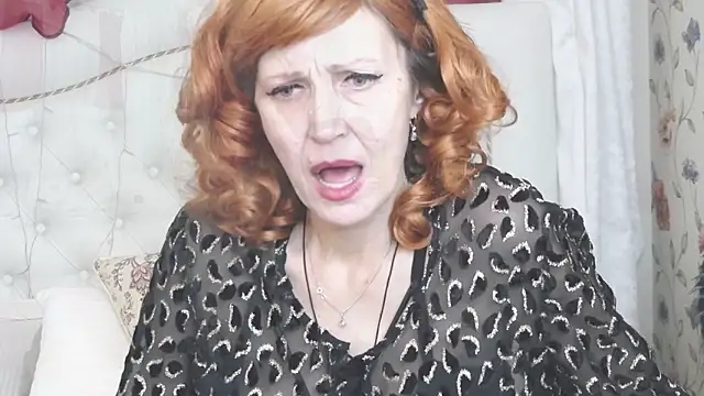 Snapshot of SilviaHart chatting on October 17, 1:25 pm SilviaHart online show from October 17, 1:25 pm