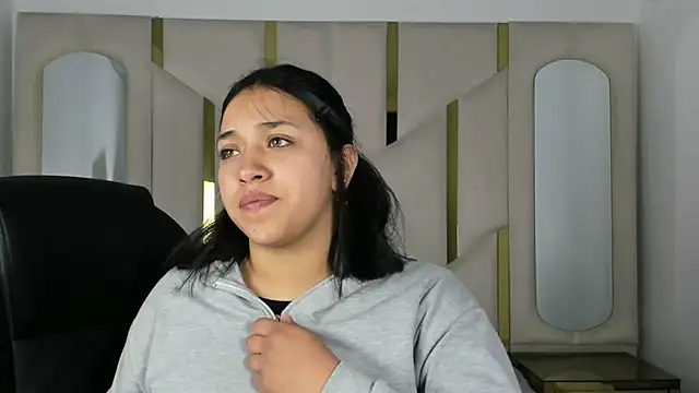 IsabellRodriguez18 online show from September 12, 3:29 am