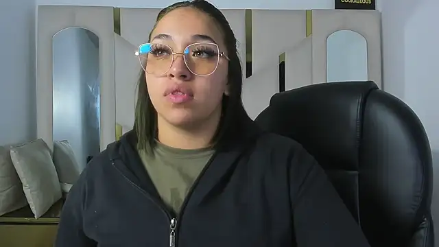 IsabellRodriguez18 online show from January 13, 4:29 am