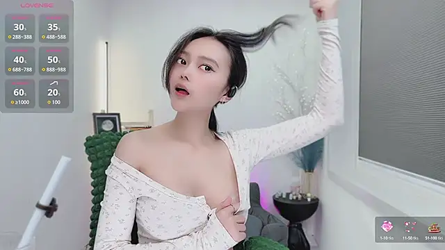 Natasha2025 online show from September 20, 2:15 pm