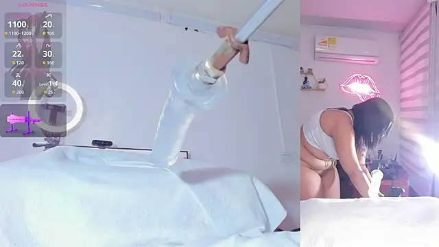 Maria Jones  online show from April 2, 3:04 am