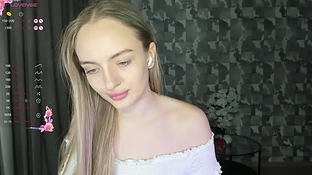 A delina online show from March 30, 4:28 pm