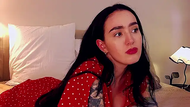 KimKhallifa online show from May 16, 4:50 pm