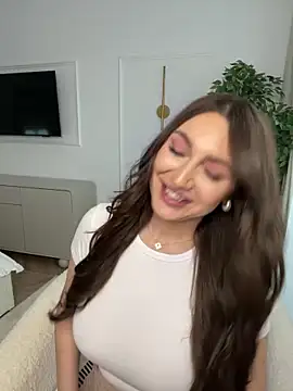 claraxjoyy online show from April 23, 4:09 pm