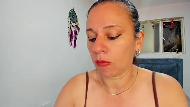 sofi saliva2511 online show from December 5, 4:08 pm