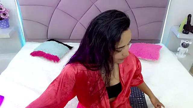 Carolaine01 online show from November 24, 3:25 pm