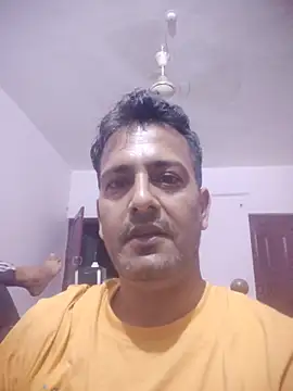 Snapshot of MAGNETICDADDY8 chatting on September 29, 1:27 pm MAGNETICDADDY8 online show from September 29, 1:27 pm