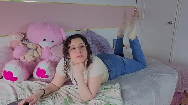 Charlotte  Miller online show from November 17, 12:50 pm