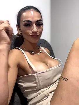 Samantha bigboobs online show from September 13, 10:40 pm