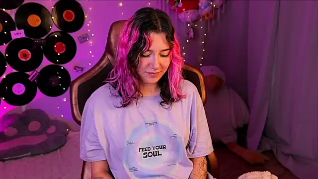  zephyr  online show from March 30, 10:31 pm