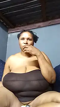 Snapshot of BustyBela42 chatting on October 5, 2:33 pm BustyBela42 online show from October 5, 2:33 pm