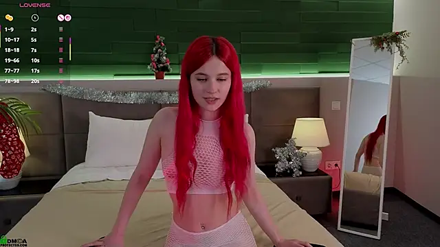 Rina Red online show from December 3, 1:41 am