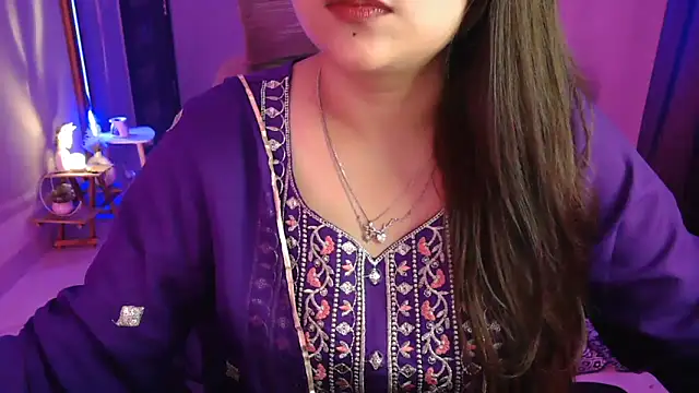 Mitikaa online show from November 3, 4:22 pm