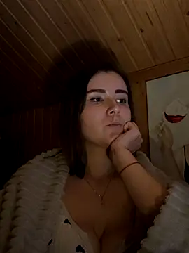 mewKate online show from November 17, 3:57 pm