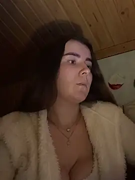 mewKate online show from February 18, 7:24 pm