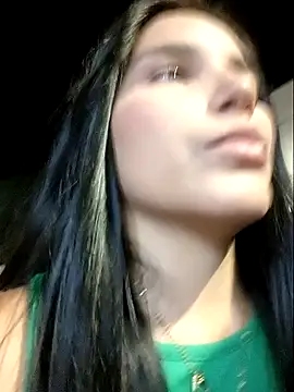 Snapshot of the_queen_of_street chatting on September 24, 3:38 am the queen of street online show from September 24, 3:38 am