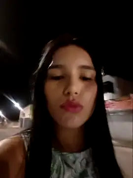 Snapshot of the_queen_of_street chatting on September 18, 3:27 am the queen of street online show from September 18, 3:27 am