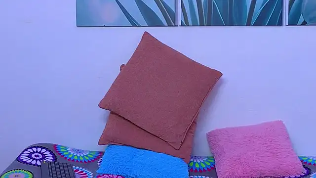 Ana and Leo online show from October 23, 4:13 pm