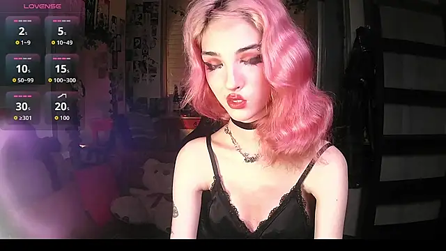 Snapshot of Ink__pleasure chatting on September 14, 1:47 am Ink pleasure online show from September 14, 1:47 am