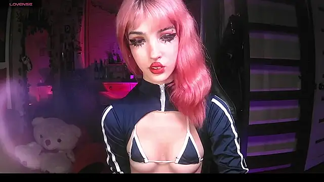 Snapshot of Ink__pleasure chatting on September 26, 10:18 pm Ink pleasure online show from September 26, 10:18 pm