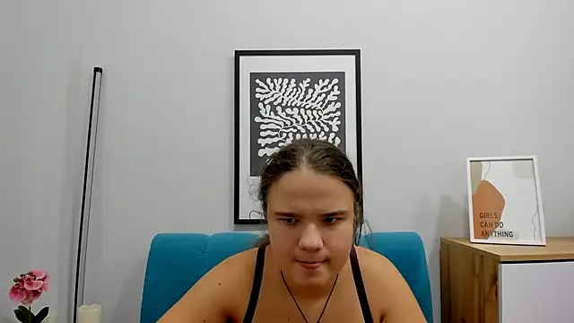 AdeleCruz online show from November 8, 1:05 pm