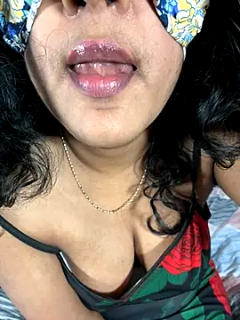 ArathyNambyarMallu online show from November 12, 9:51 am