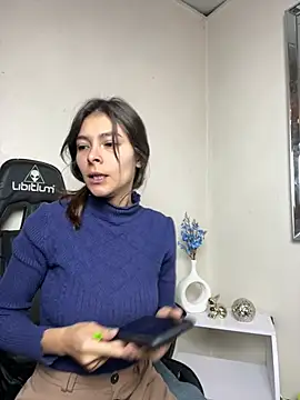 Aleska Miami online show from April 21, 4:14 pm