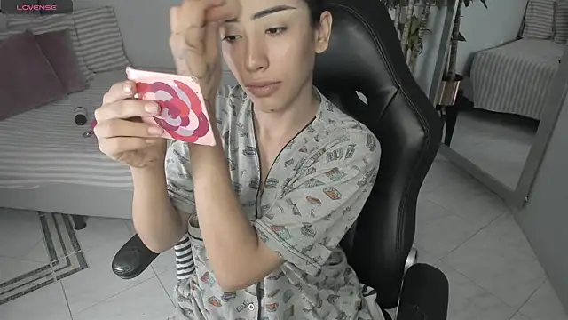 vaiolethsan   online show from April 21, 12:01 pm