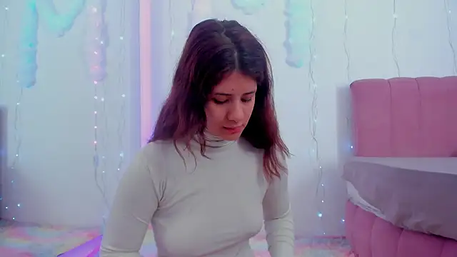 MiaQueen021 online show from September 26, 4:15 pm