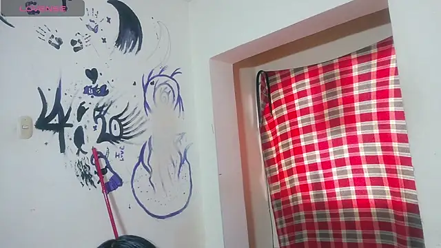 Naicollsxxx online show from February 13, 7:37 pm