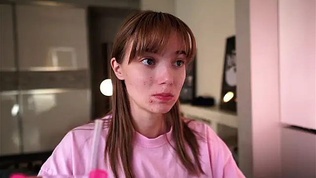 ileanacampbe online show from October 2, 4:50 am