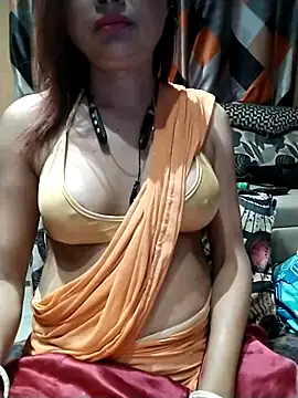 SANA-LEONI online show from December 2, 3:25 pm