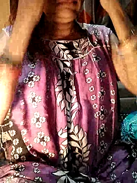 SANA-LEONI online show from January 5, 7:39 pm