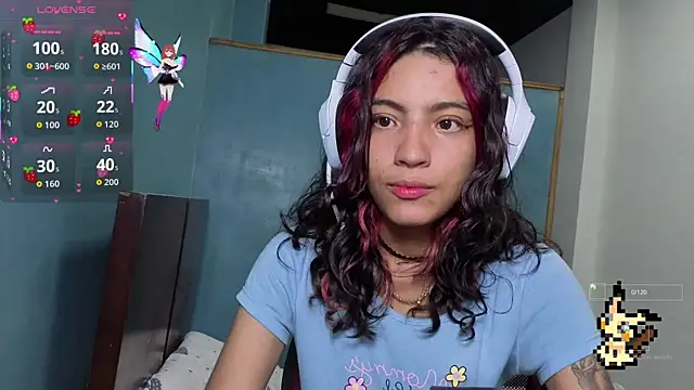 Snapshot of Lovelyamyy chatting on October 6, 5:02 am Lovelyamyy online show from October 6, 5:02 am