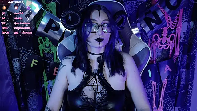 Kimlennox  online show from March 27, 2:18 pm