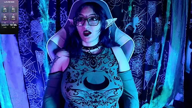 Kimlennox  online show from October 25, 1:41 pm