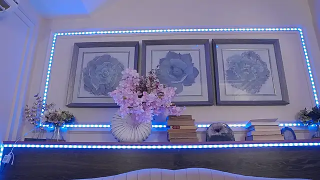 BustyEva  online show from September 11, 3:40 am