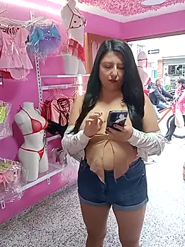 Melany daring online show from September 12, 9:00 pm