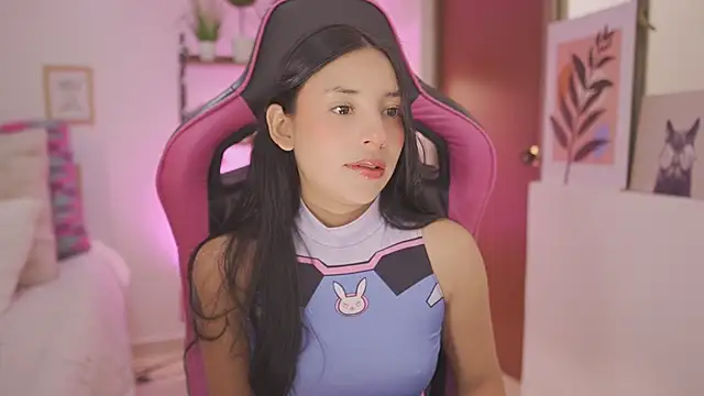 Hade collinss online show from January 8, 6:23 pm