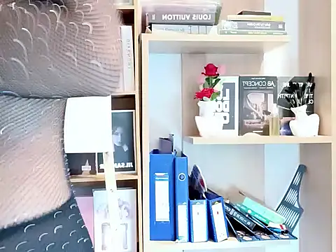 Snapshot of Lush-Office chatting on September 13, 11:18 am Lush-Office online show from September 13, 11:18 am