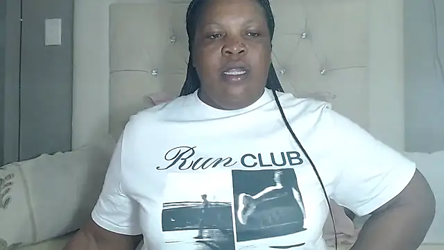 omalicha98 online show from March 12, 8:39 am